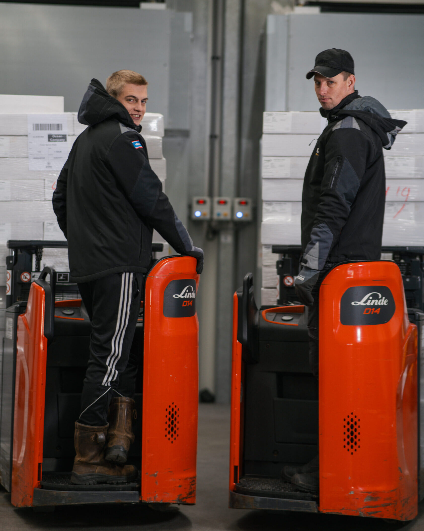 UVEC personeel op elektrische pallettruck